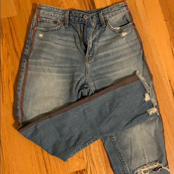 NWOT | Abercrombie | high rise mom jeans - Picture 5 of 6